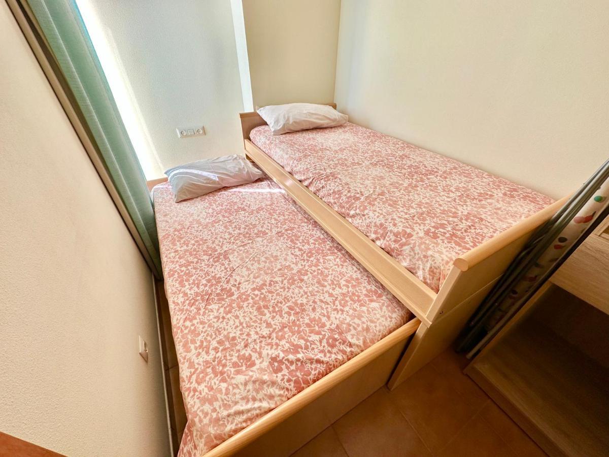 NEW! Apartamento con piscina y balcón a 2 minutos de la playa. WI-FI L'Estartit Exterior foto